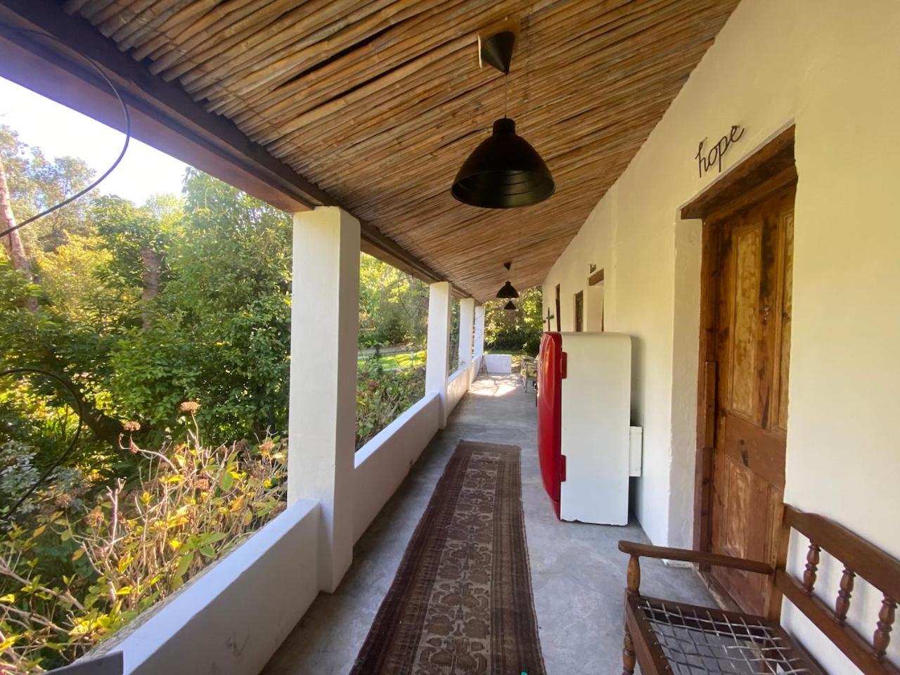 The Riverdeck Accommodation And Backpackers Knysna Exterior foto