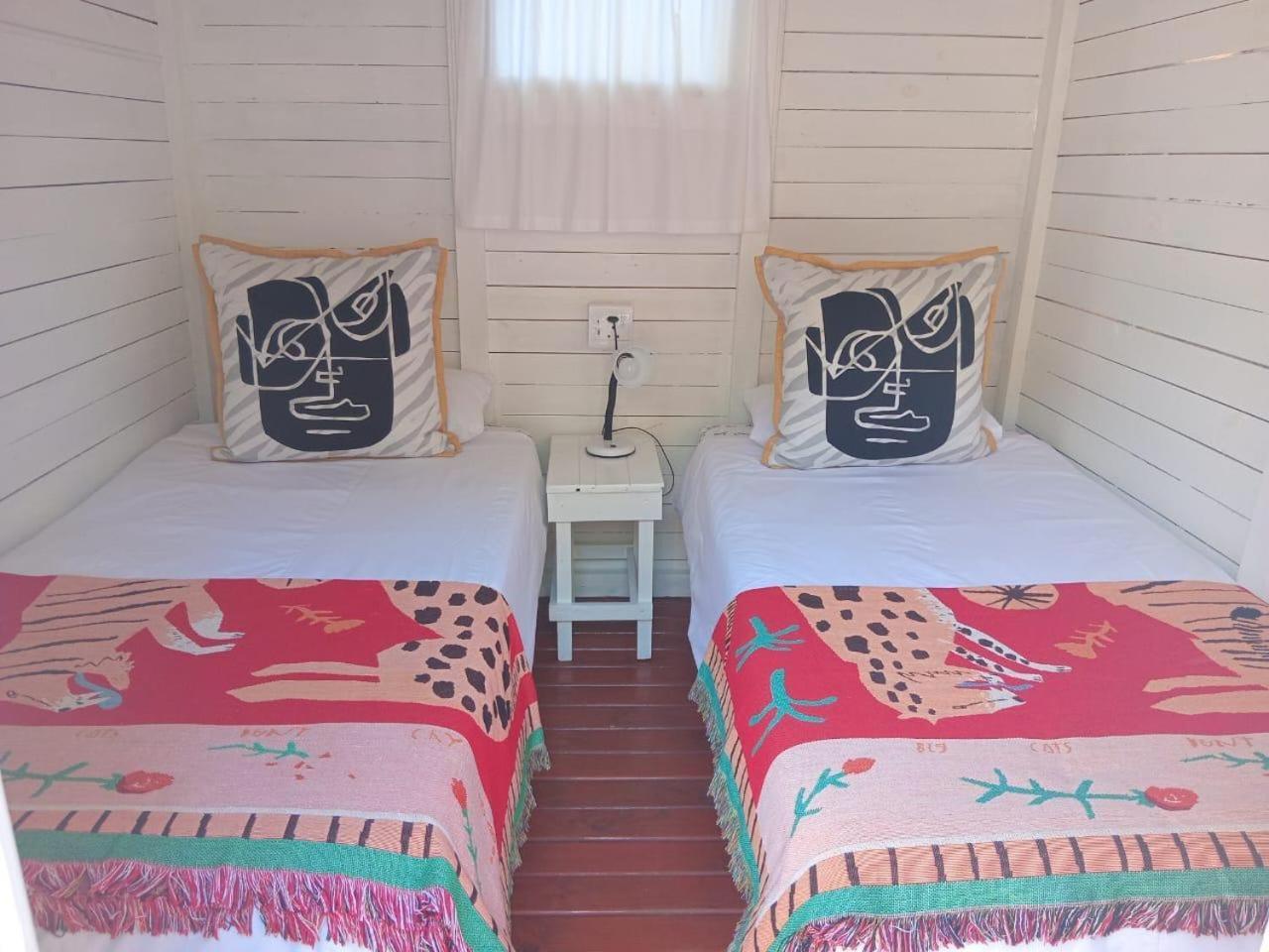 The Riverdeck Accommodation And Backpackers Knysna Exterior foto